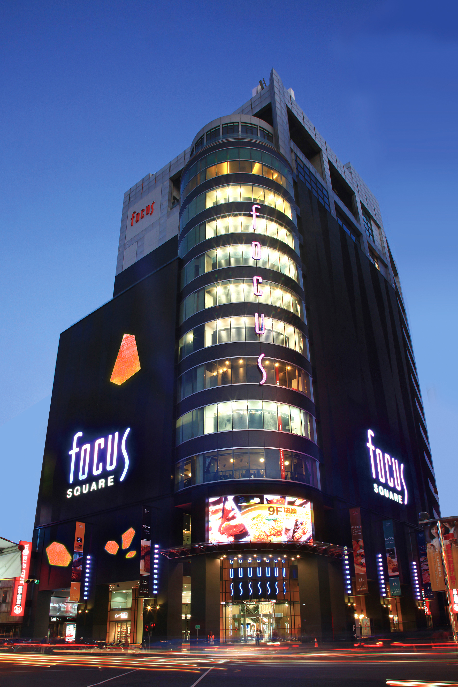 FOCUS外觀 電視牆 (2)